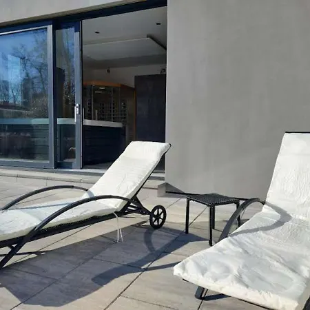 Alison With Private Pool, Sauna And Jacuzzi *