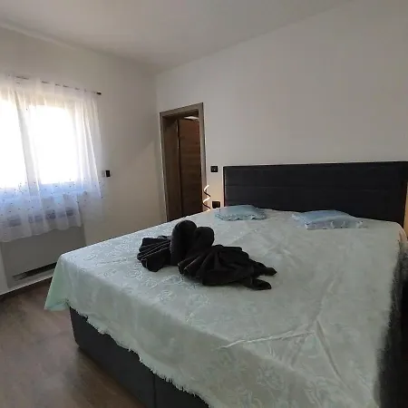 Villa Alison With Private Pool, Sauna And Jacuzzi Nedeščina